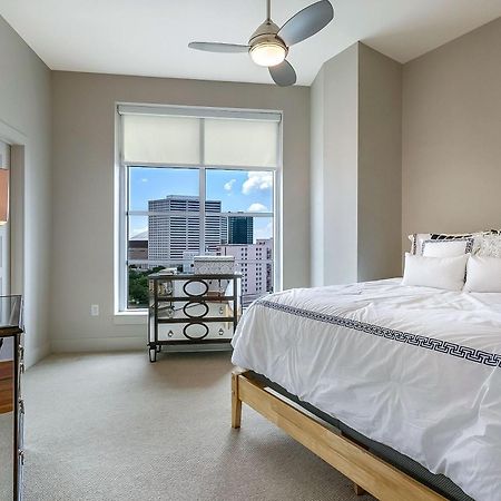 Upscale Condos And Penthouses Close To Canal And Bourbon St New Orleans Esterno foto