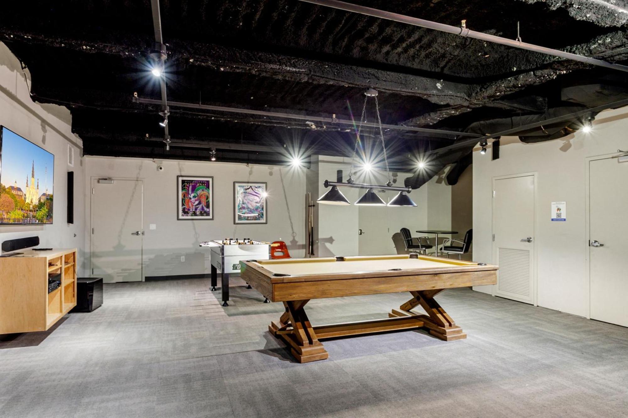 Upscale Condos And Penthouses Close To Canal And Bourbon St New Orleans Esterno foto