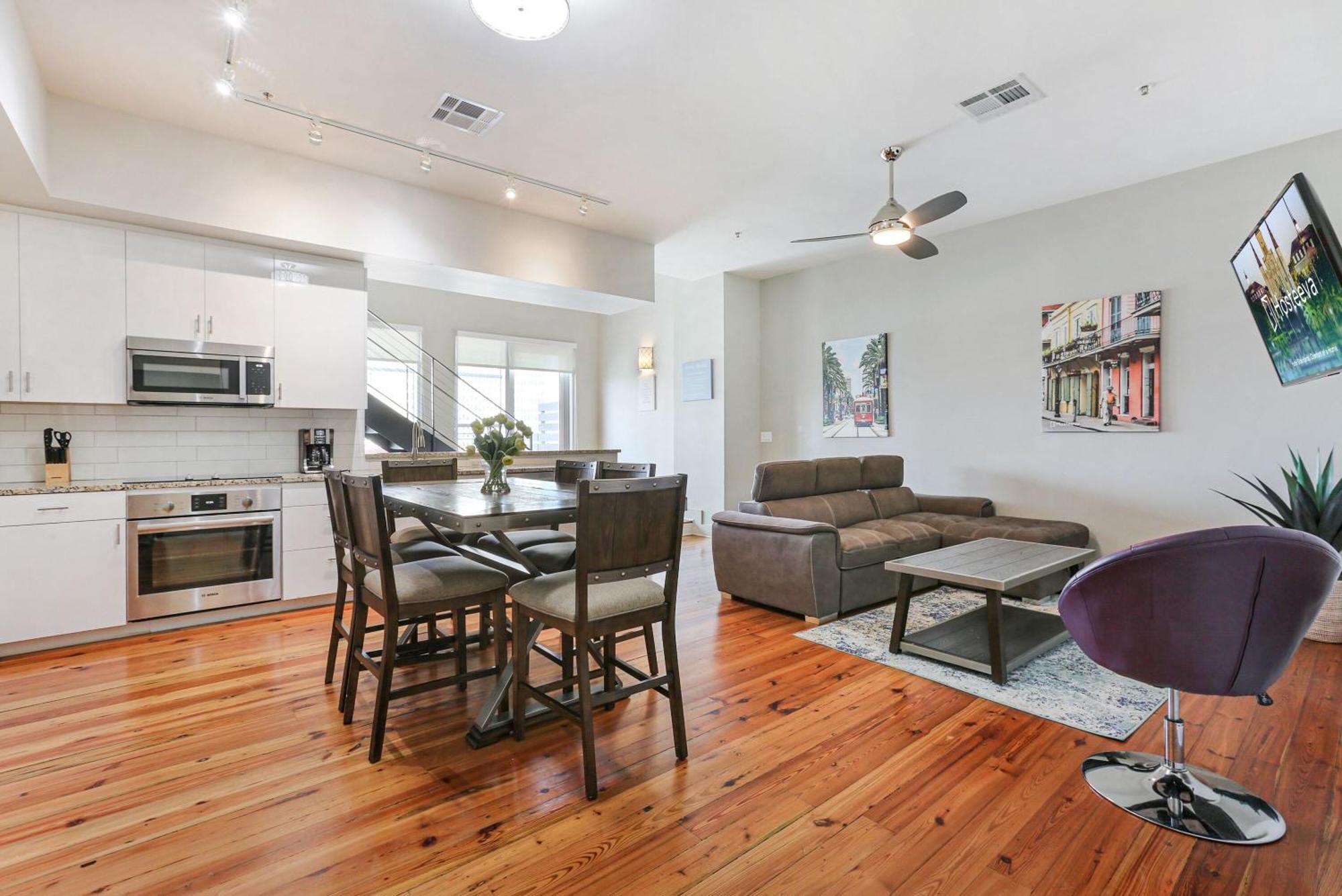 Upscale Condos And Penthouses Close To Canal And Bourbon St New Orleans Esterno foto