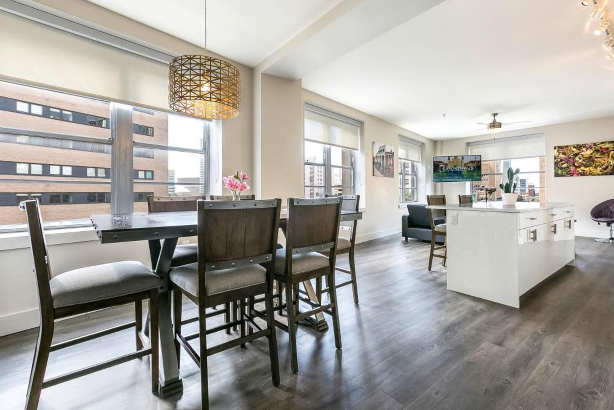 Upscale Condos And Penthouses Close To Canal And Bourbon St New Orleans Esterno foto