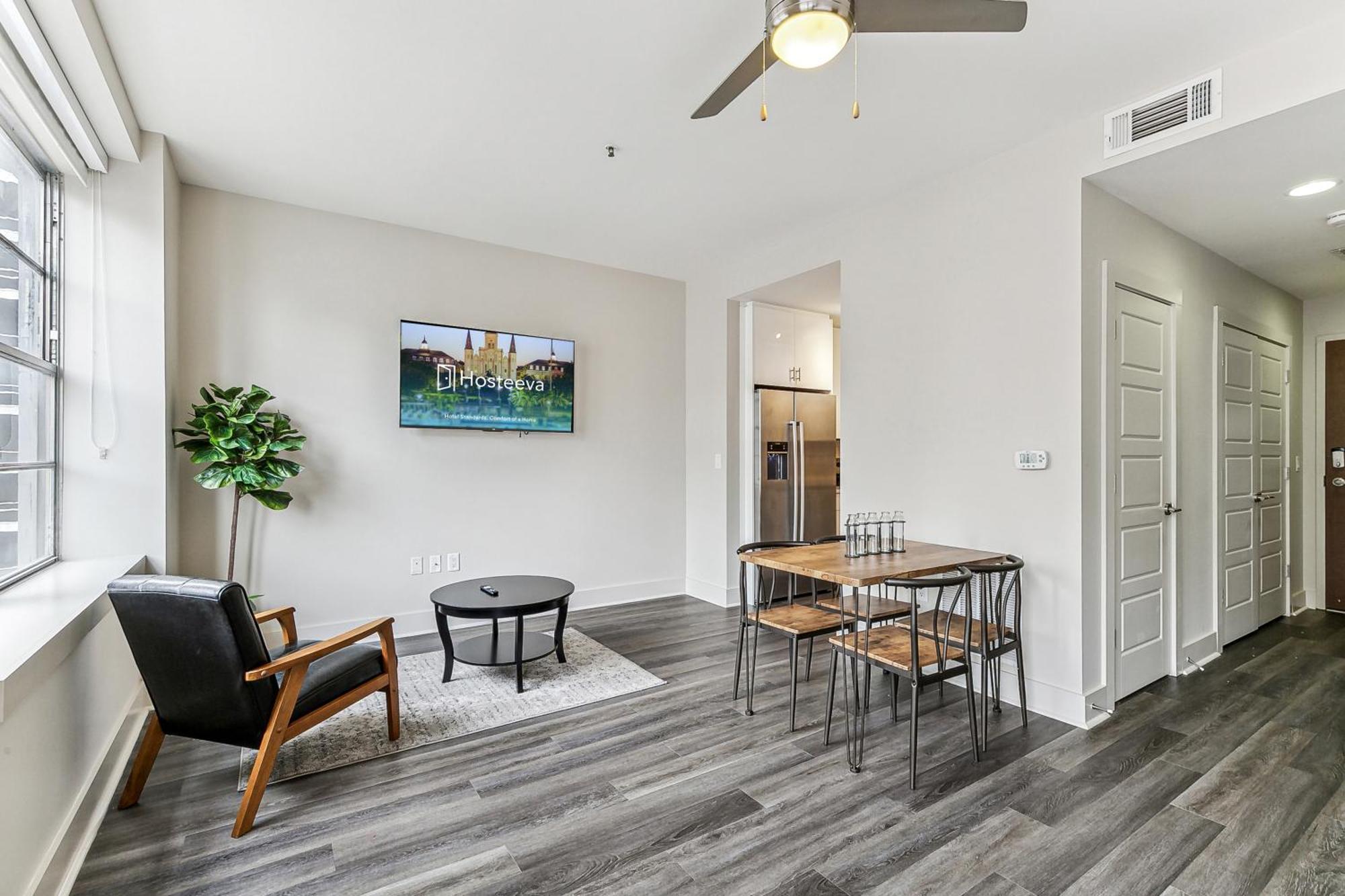 Upscale Condos And Penthouses Close To Canal And Bourbon St New Orleans Esterno foto