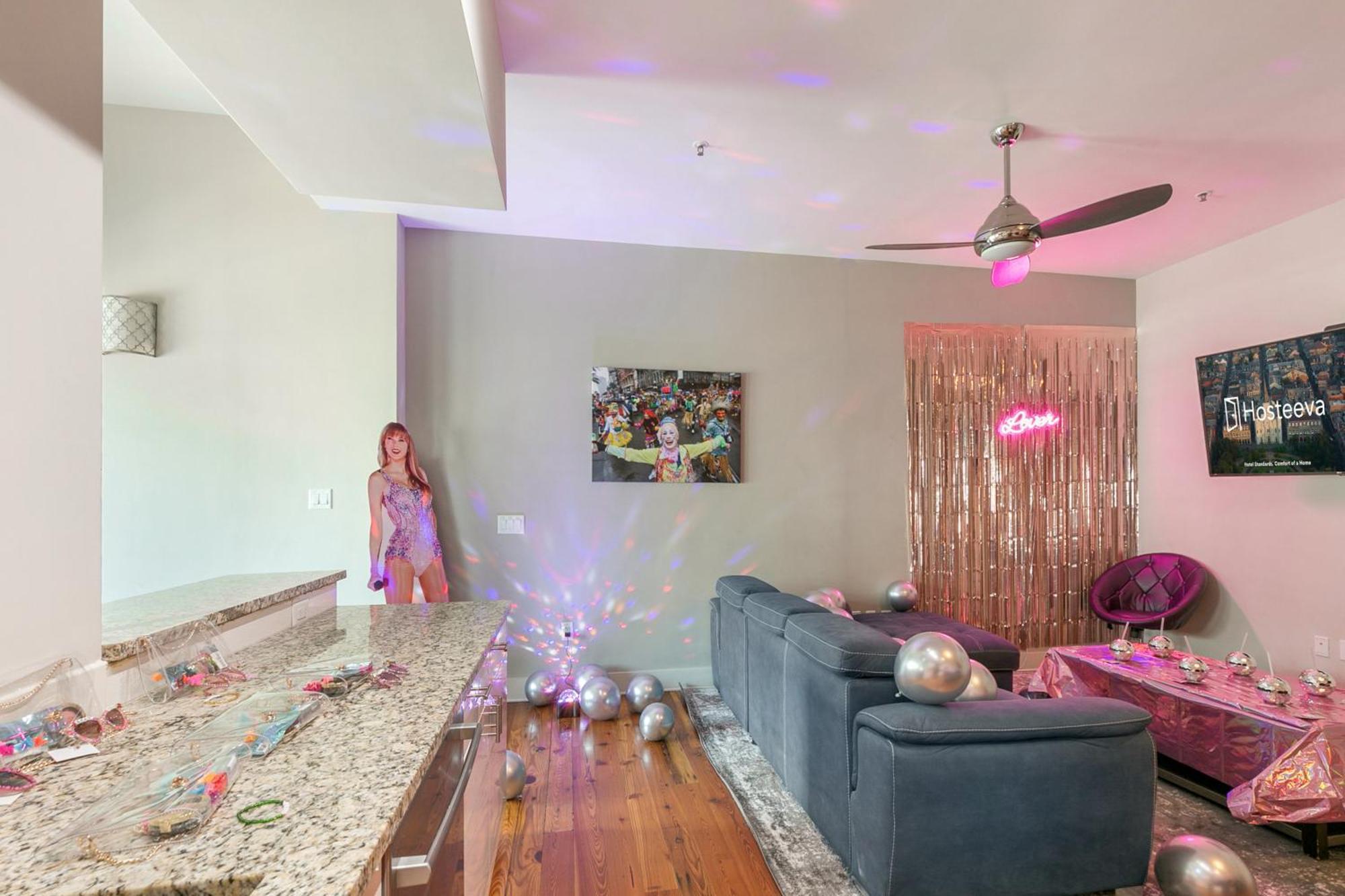 Upscale Condos And Penthouses Close To Canal And Bourbon St New Orleans Esterno foto