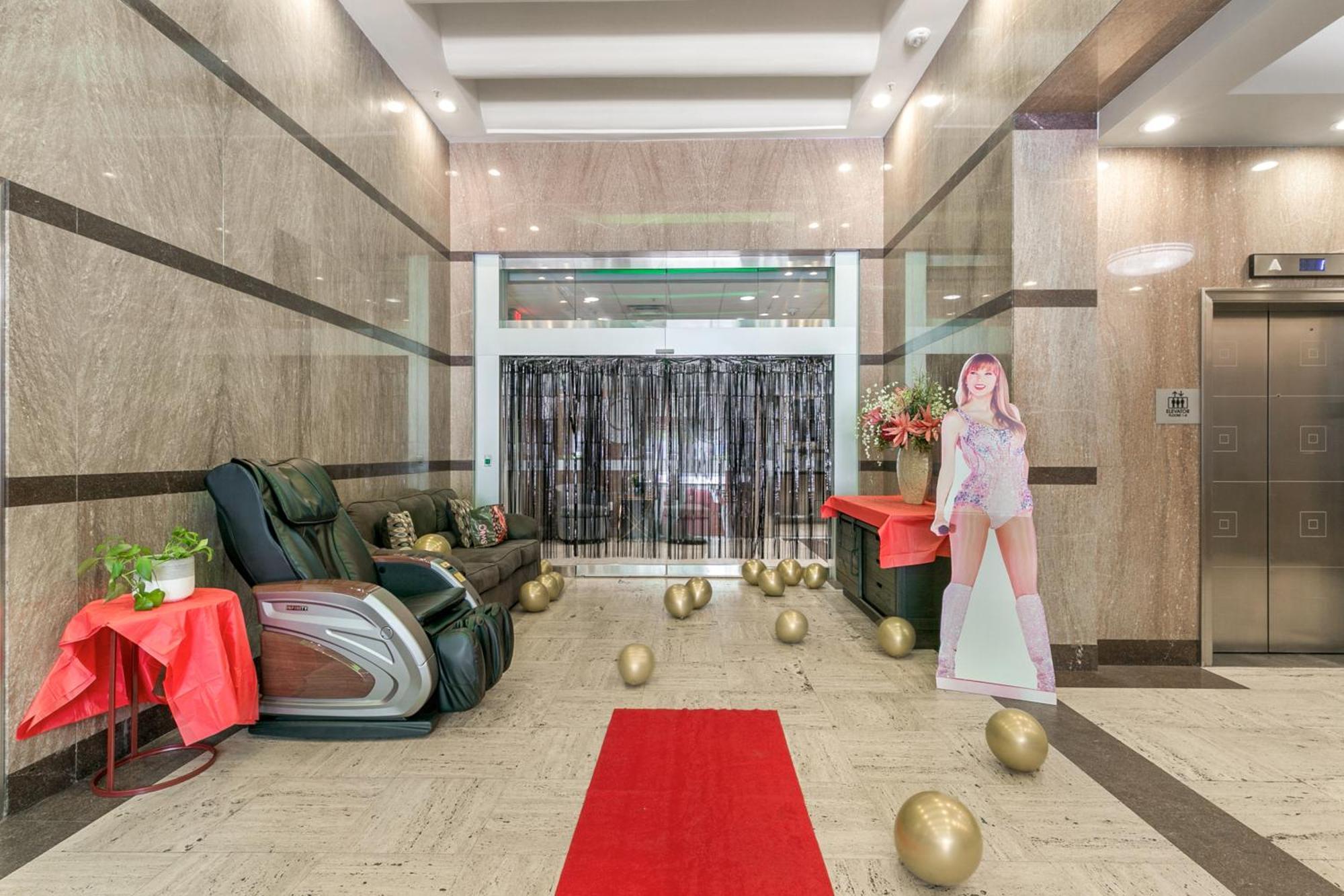 Upscale Condos And Penthouses Close To Canal And Bourbon St New Orleans Esterno foto
